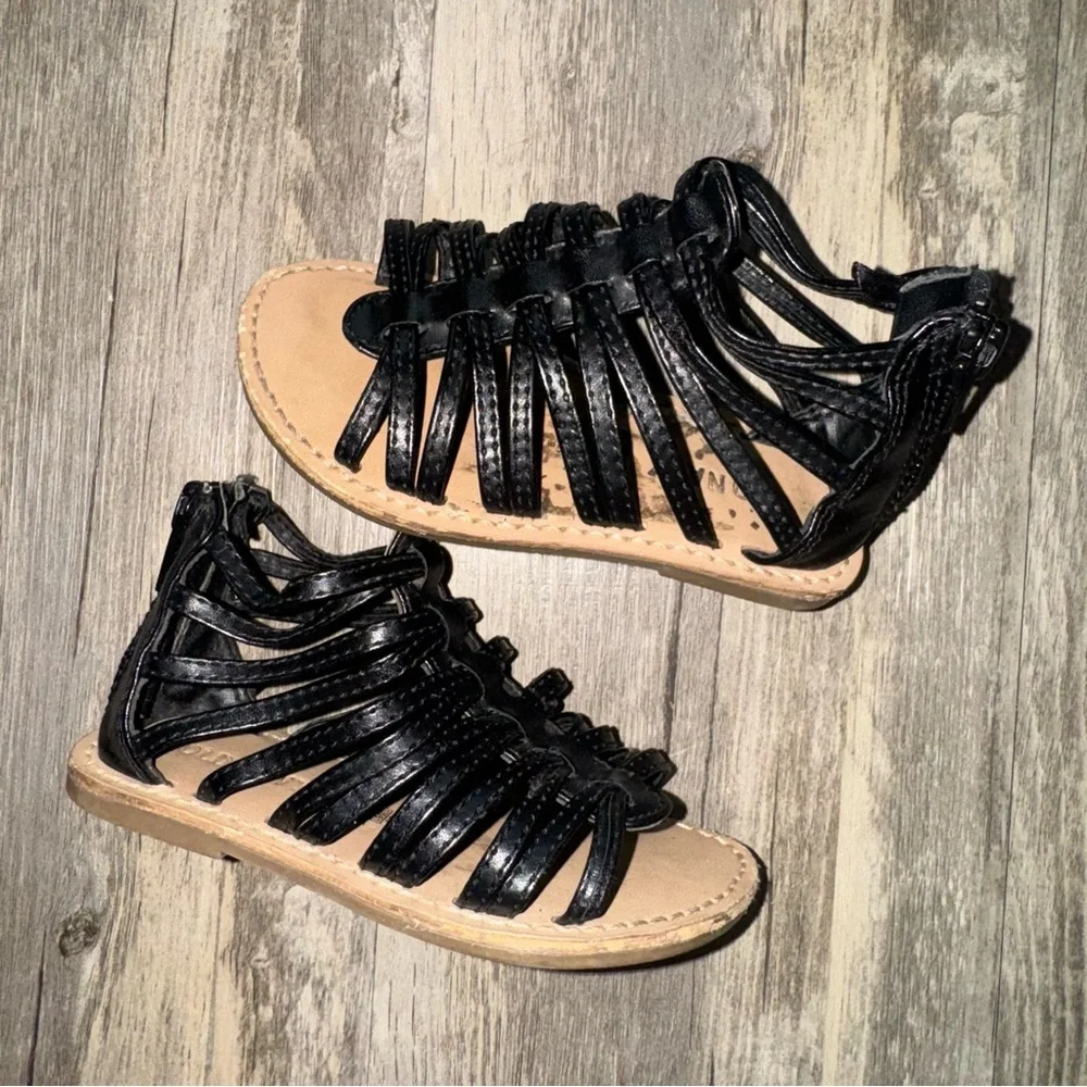 Old Navy stylish gladiator